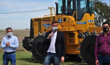 Nueva topadora se suma al parque automotor municipal