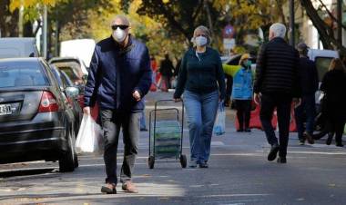 El municipio flexibiliza el horario de atención de comercios de proximidad