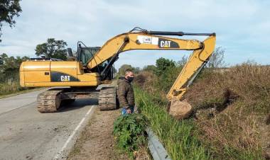 Se intensifica la limpieza de canales de desagües pluviales