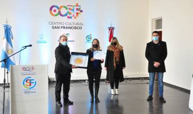 Distinción Manuel Belgrano: entrega simbólica del reconocimiento a abanderados y escoltas de la ciudad