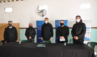 García Aresca anunció red de gas natural para loteo Brisas del Sur