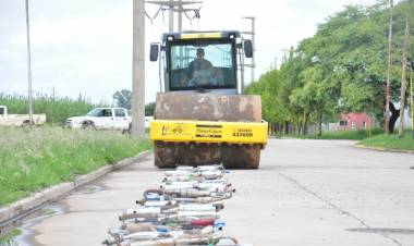 El municipio procedió a la destrucción de 90 caños de escape antirreglamentarios