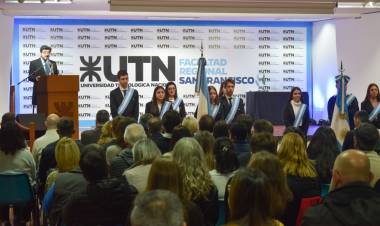 Recambio de abanderados en la UTN