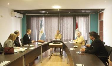 Bernarte recibió a representantes de la embajada norteamericana que visitaron la ciudad