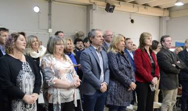 Bernarte participó del acto por el 70 aniversario de la Escuela Bailón Sosa