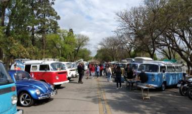 Villa María será sede del 6º Encuentro de «Kombis y Escarabajos»