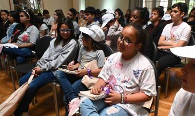 Presentaron el documento sobre infancias y cambio climático elaborado por jóvenes de la región
