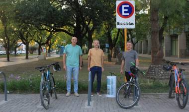 San Francisco ya cuenta con los primeros infladores públicos antivandálicos de bicicletas