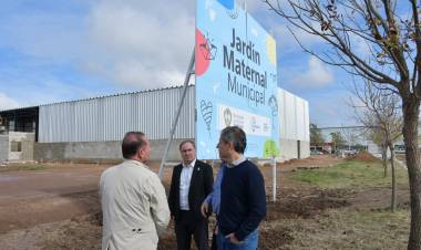 Comenzaron los preparativos para la construcción del Jardín Maternal Municipal en el Parque Industrial