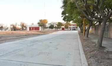 Se inauguró la pavimentación de calle Esperanza