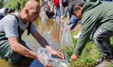 Ambiente coordina esfuerzos para proteger y restaurar poblaciones del dorado en el Río Ctalamochita