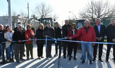 Quedó inaugurada la obra de pavimentación en el sector Cispren