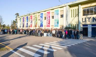 235 jóvenes comenzaron este sábado el Seminario Universitario en UTN San Francisco