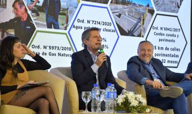 Bernarte disertó en un Congreso de Participación Ciudadana y presentó el modelo de gestión de San Francisco