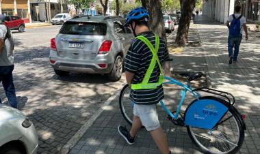 Los vecinos ya utilizan las bicicletas públicas gratuitas en la ciudad