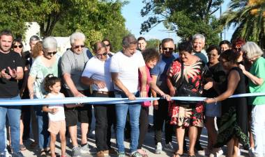 Bernarte inauguró obra de pavimentación en barrio Bouchard