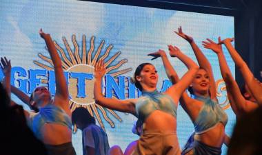 Espectáculos musicales, desfile de autos clásicos y más en la inauguración de la renovación del Centro Cívico y apertura de Libertador