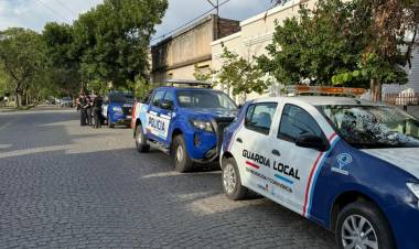 Operativo de limpieza y desalojo en el ex Colegio San Martín