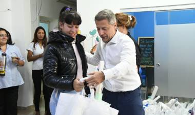 El municipio entregó kits escolares en este inicio de clases 2026