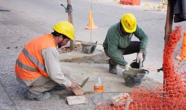 La nueva bicisenda y senda peatonal prioriza la accesibilidad y la seguridad vial