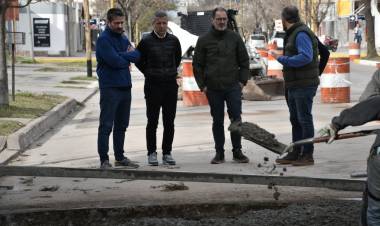 Con un bacheo sobre bulevar Buenos Aires comenzó la 13° etapa del Plan Integral de Arreglo de Calles