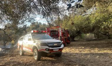 Traslasierra: contienen un incendio en La Población