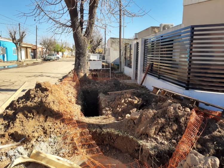 En dos frentes simultáneos avanza la cloaca en La Milka