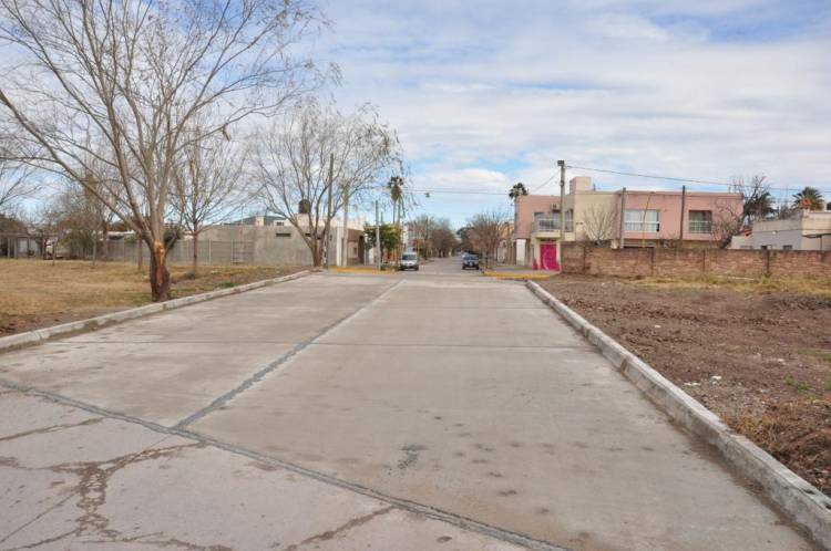 Culminó la pavimentación del cruce de vías de calle San Juan y se avanza en el de calle Perú
