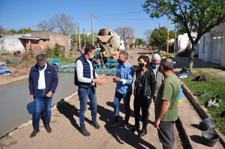 García Aresca: “El pavimento brinda mejor calidad de vida a los vecinos”
