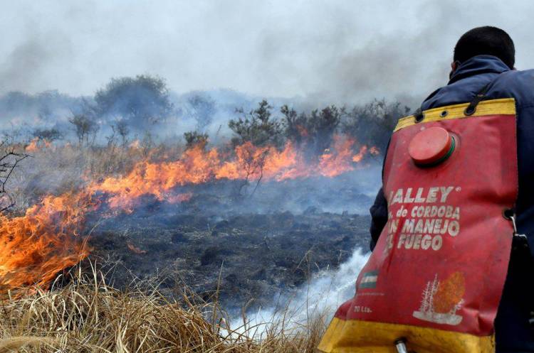 Aunque el clima ayuda, ya son 30.600 las hectáreas arrasadas por el fuego