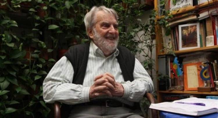 Se presentó el libro "Revolución es la palabra", homenaje a Osvaldo Bayer 