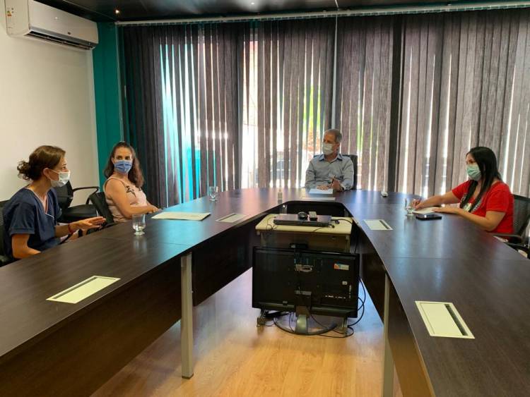 Bernarte se reunión con integrantes de la Protectora de Animales “Mario Gemelli”