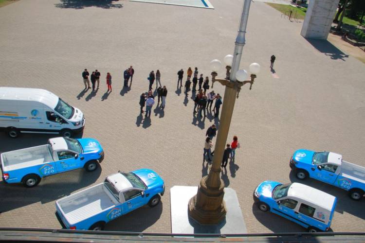 El municipio adquirió cinco nuevos vehículos para distintas dependencias