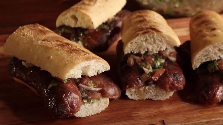 Más de 80 puestos estarán en el Festival del Humor y el Choripán