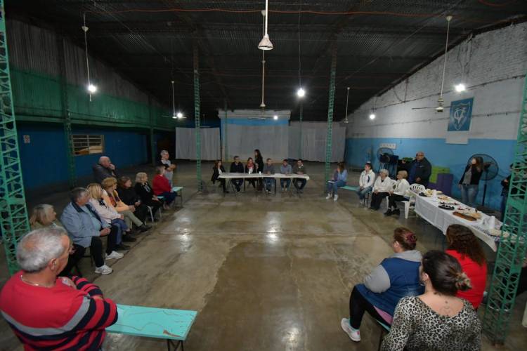 Bernarte se reunió con vecinos de barrio San Martín
