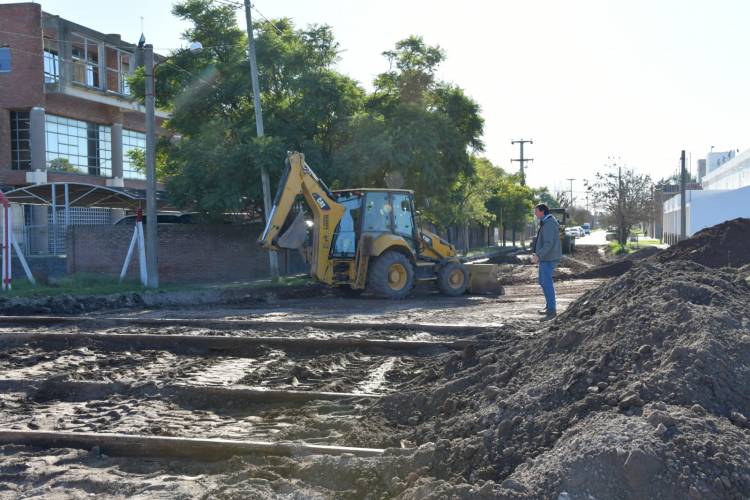 La pavimentación no se detiene en la ciudad