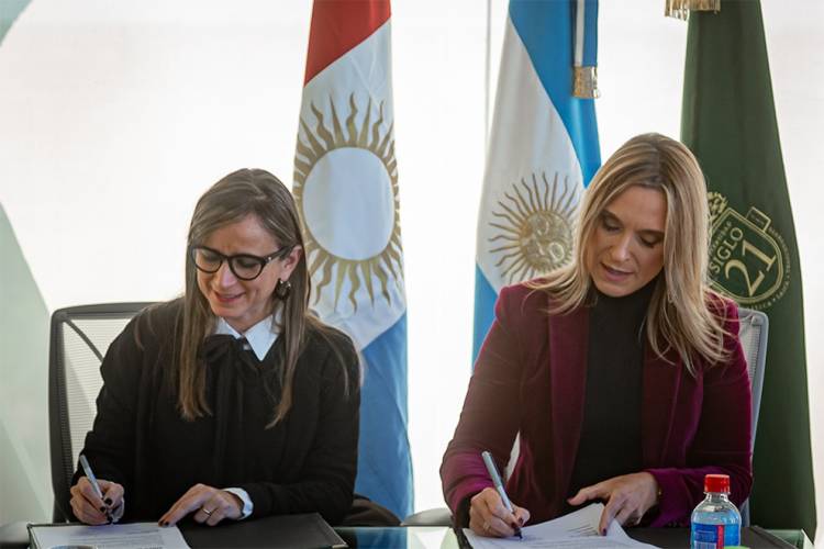 Se firmaron convenios de colaboración entre Salud y la Universidad Siglo 21
