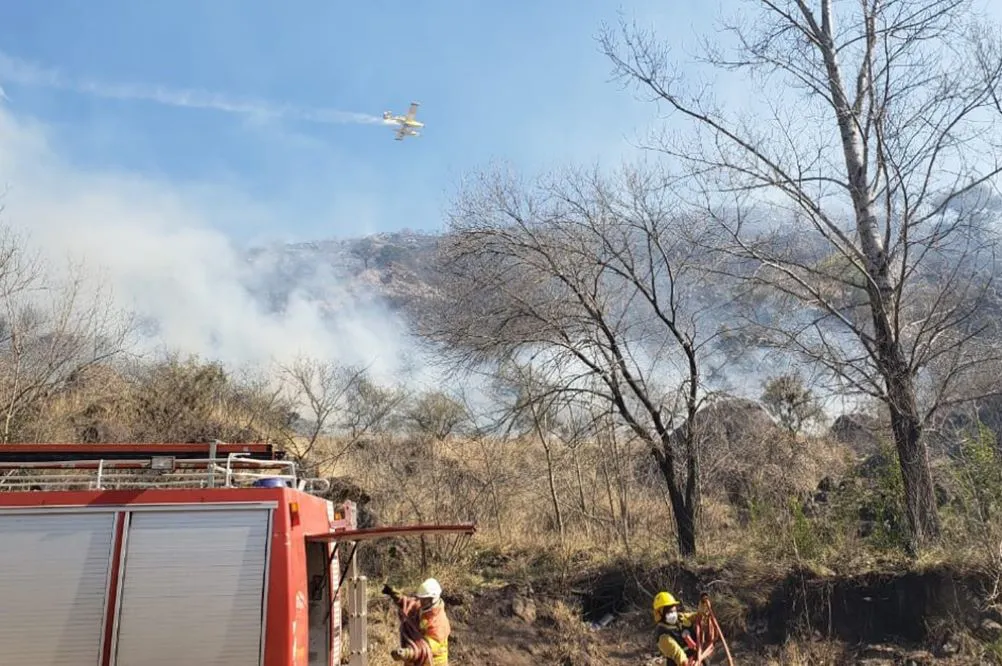 La Provincia anunció asistencia para localidades afectadas por incendios