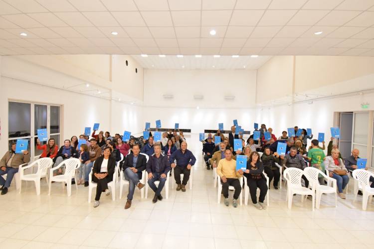 Se entregaron 36 escrituras sociales definitivas a familias de la ciudad
