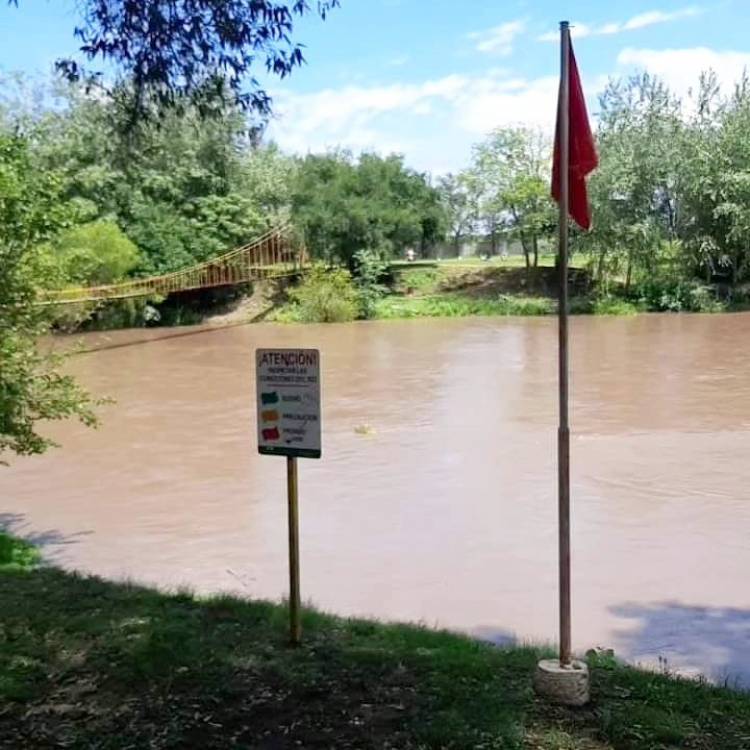  Por la gran creciente en Arroyito prohibieron el ingreso al río Xanaes