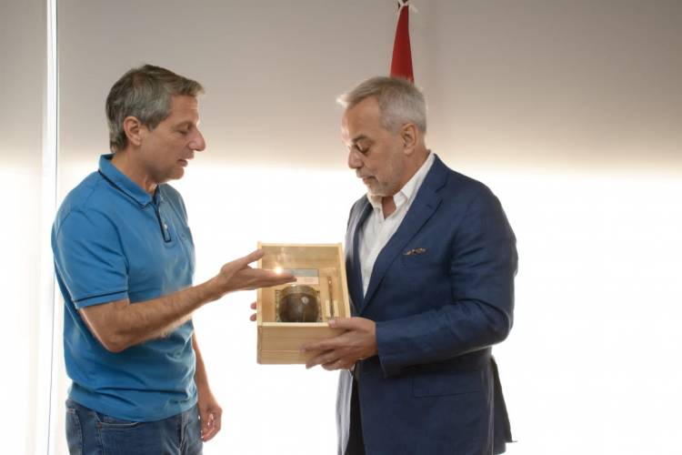 Daniel Zovatto visitó la ciudad y fue recibido por el intendente Damián Bernarte