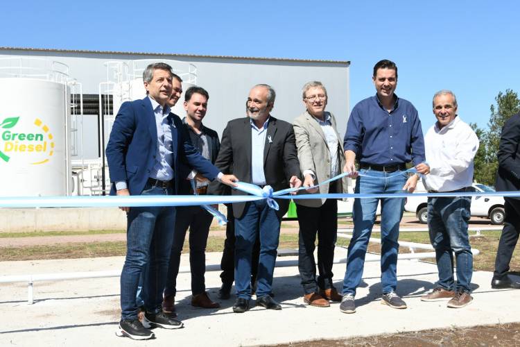 Bernarte participó de la inauguración de la Planta de producción de Biodiesel