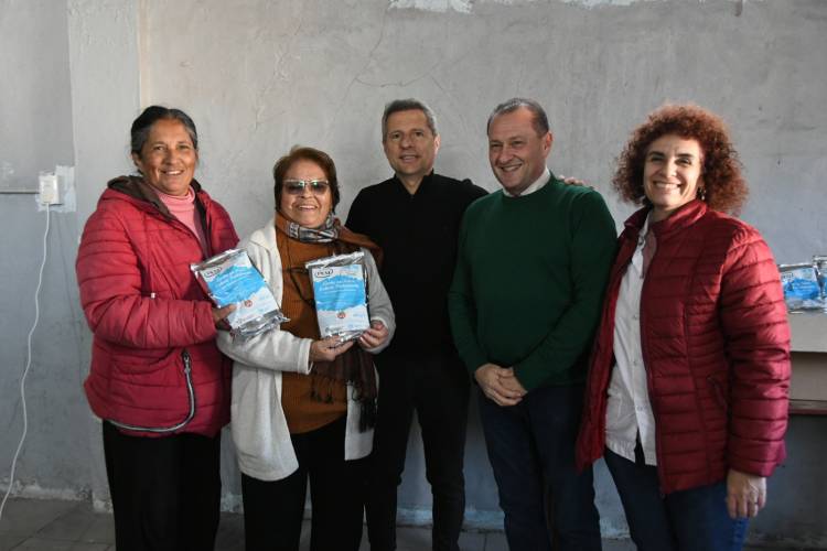 Planta Elaboradora de Medicamentos: se realizó la primera entrega de leche fortificada en la ciudad