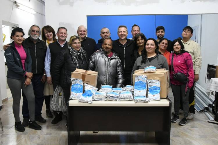 El municipio entregó 600 kilos de leche fortificada a comedores y merenderos comunitarios