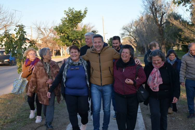 El intendente Bernarte inauguró el Paseo Malvinas para los vecinos de los barrios Hospital y San Francisco