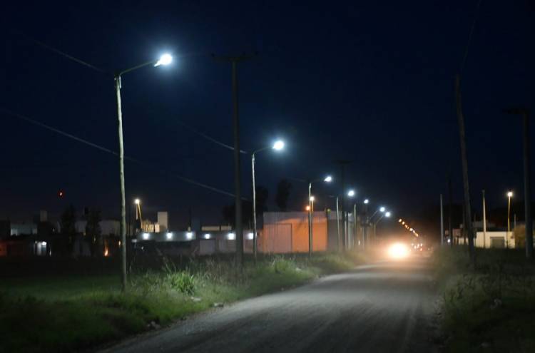 Se colocaron nuevas luminarias LED en barrio 9 de Septiembre