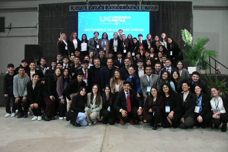 Eslovaquia de la EESOPI 3002 de Zenón Pereyra fue la delegación destacada del XXV Modelo de Naciones Unidad