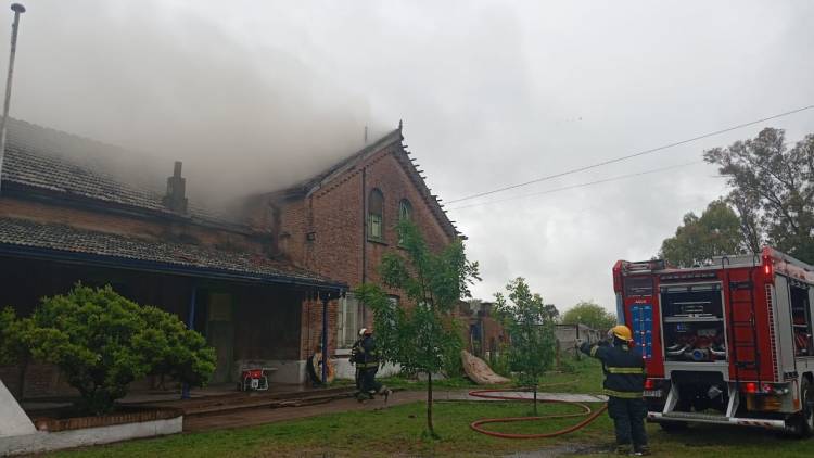 Incendio en la Casona del Ferrocarril: cinco evacuados