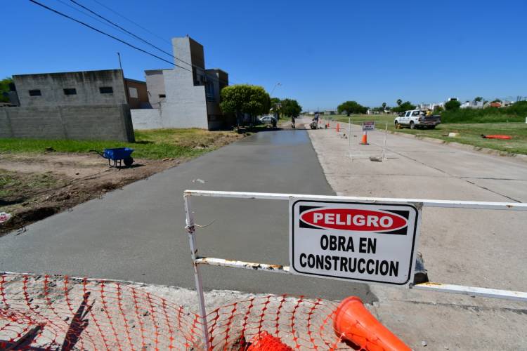 Comenzó la pavimentación de la Av. Trigueros en el sector de la Mutual Árabe