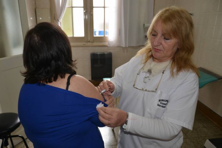 Se adelanta la vacunación con la segunda dosis de la vacuna triple viral